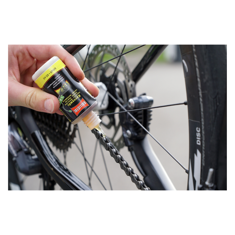 olej-do-lancucha-e-bike-ballistol-w-uzyciu-smarowanie-napedu-roweru-elektrycznego